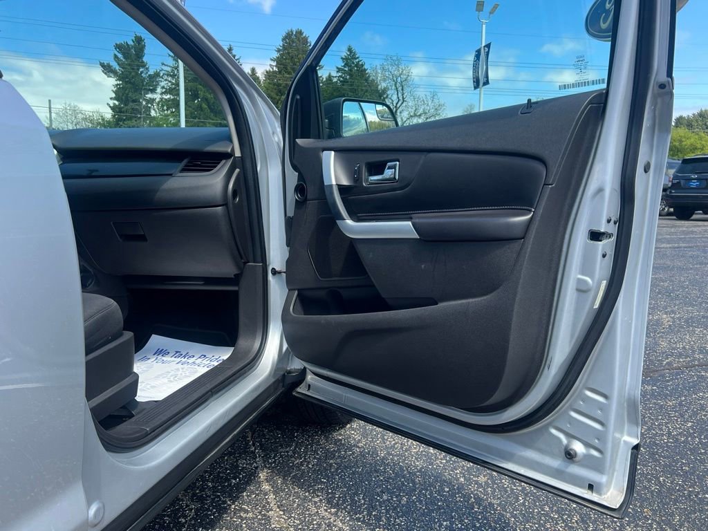 Used 2013 Ford Edge SE FWD image 40