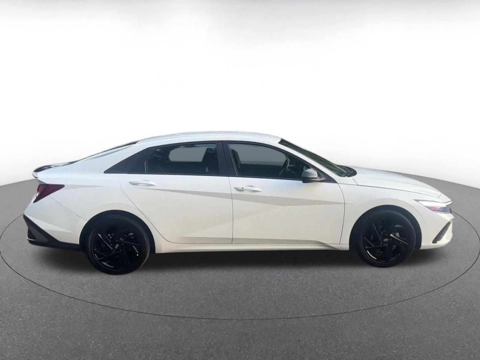 Used 2026 Hyundai Elantra Sport FWD image 15