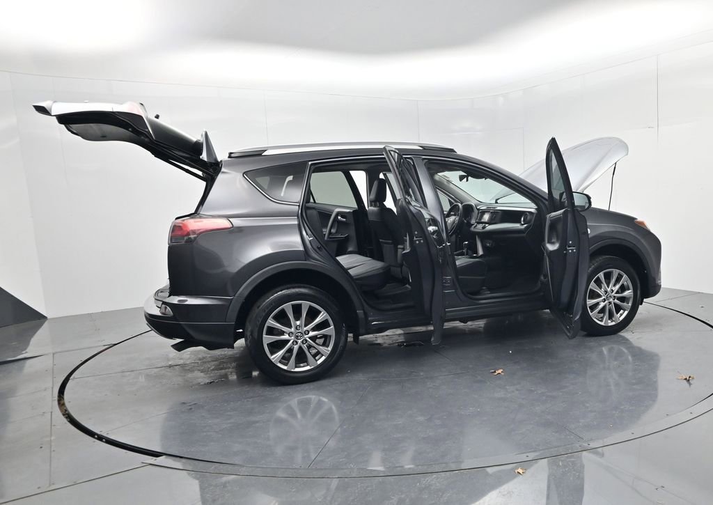 Used 2018 Toyota RAV4 Limited w/ Advanced Technology Package image 53