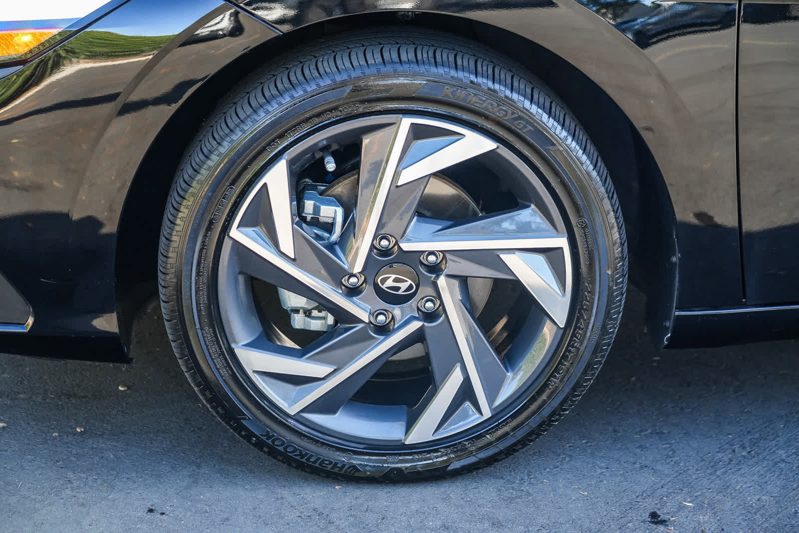 Used 2025 Hyundai Elantra SEL FWD image 11