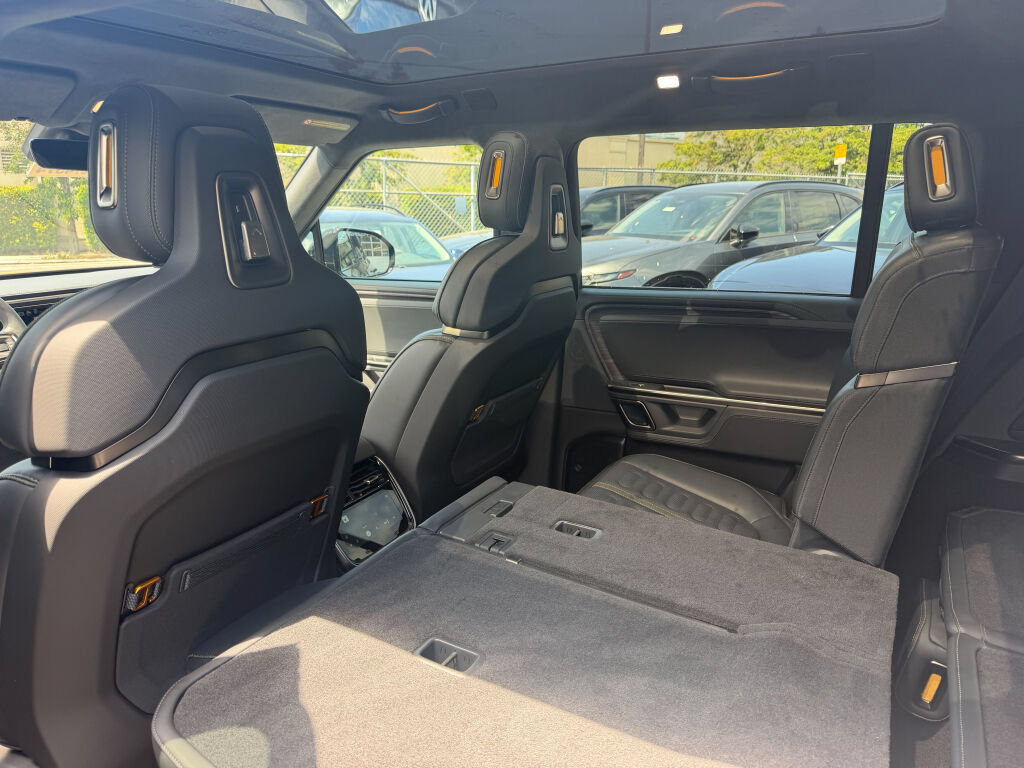 Used 2024 Rivian R1S Adventure AWD/4WD image 7
