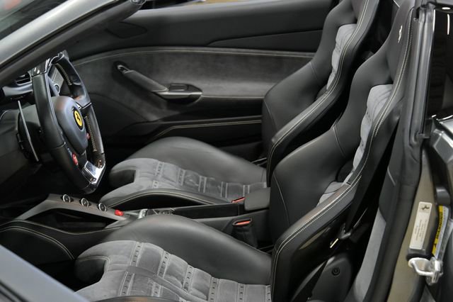 Used 2018 Ferrari 488 Spider RWD image 27