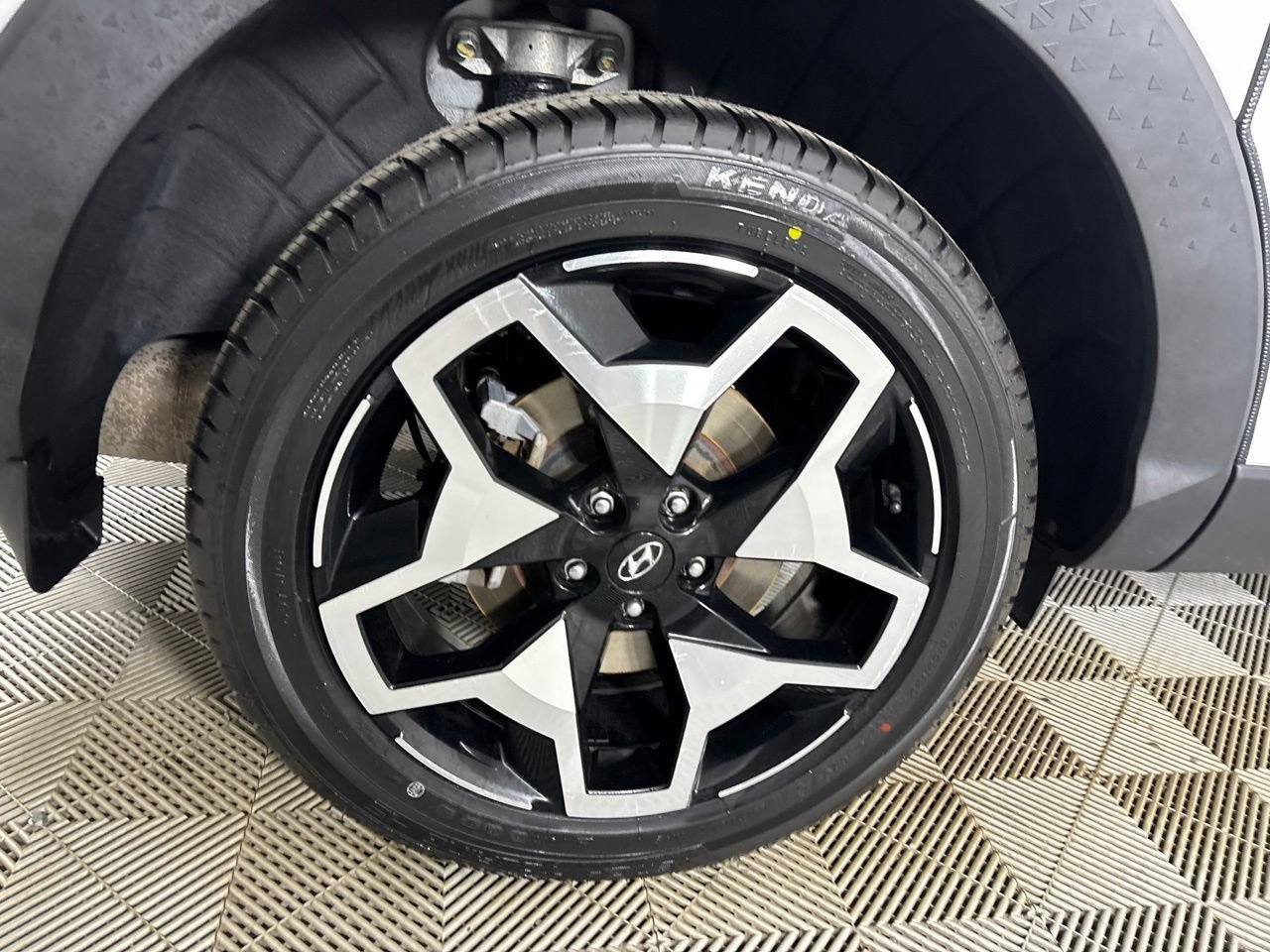 Used 2022 Hyundai Santa Cruz Limited AWD/4WD image 33