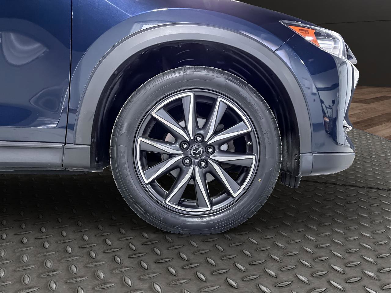 Used 2018 MAZDA CX-5 Touring w/ Preferred Equipment Package image 23