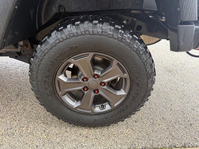 Used 2017 Jeep Wrangler Rubicon image 12