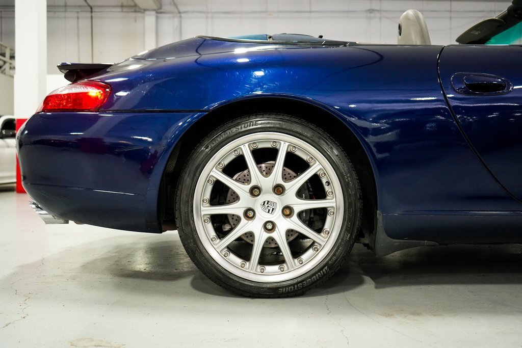 Used 2001 Porsche 911 Carrera image 29