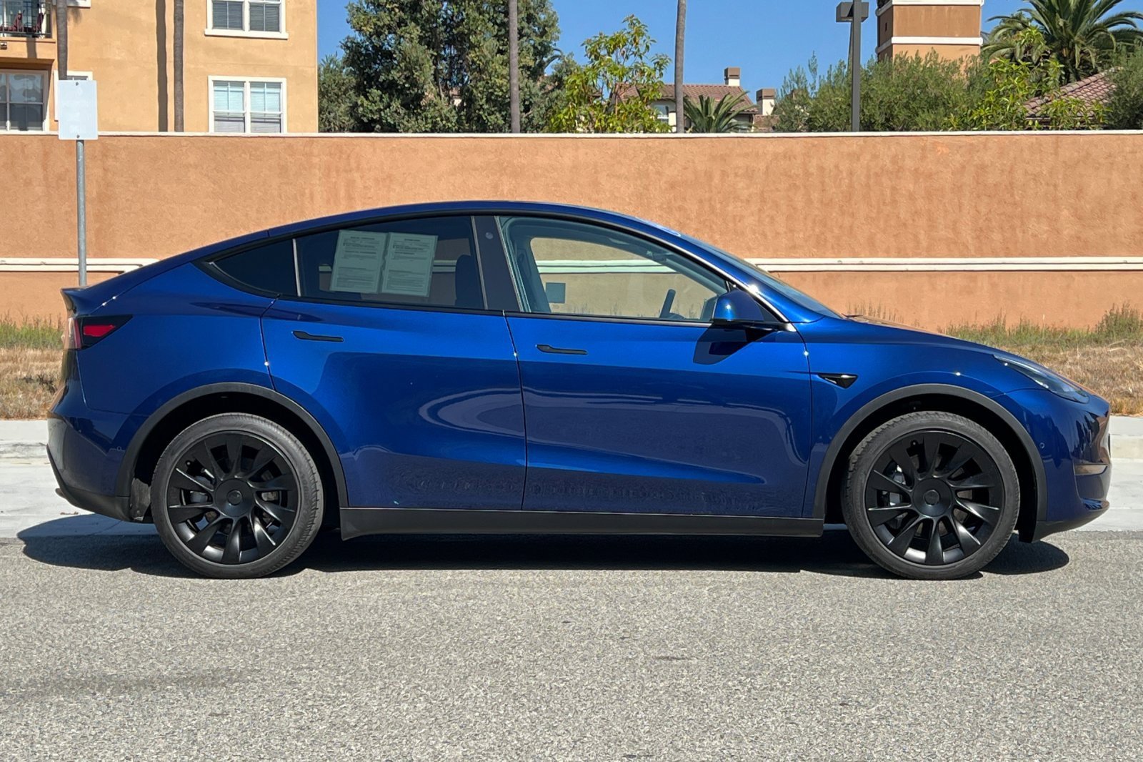 Used 2021 Tesla Model Y Long Range image 3