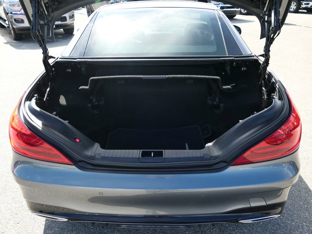 Used 2019 Mercedes-Benz SL 550 image 24