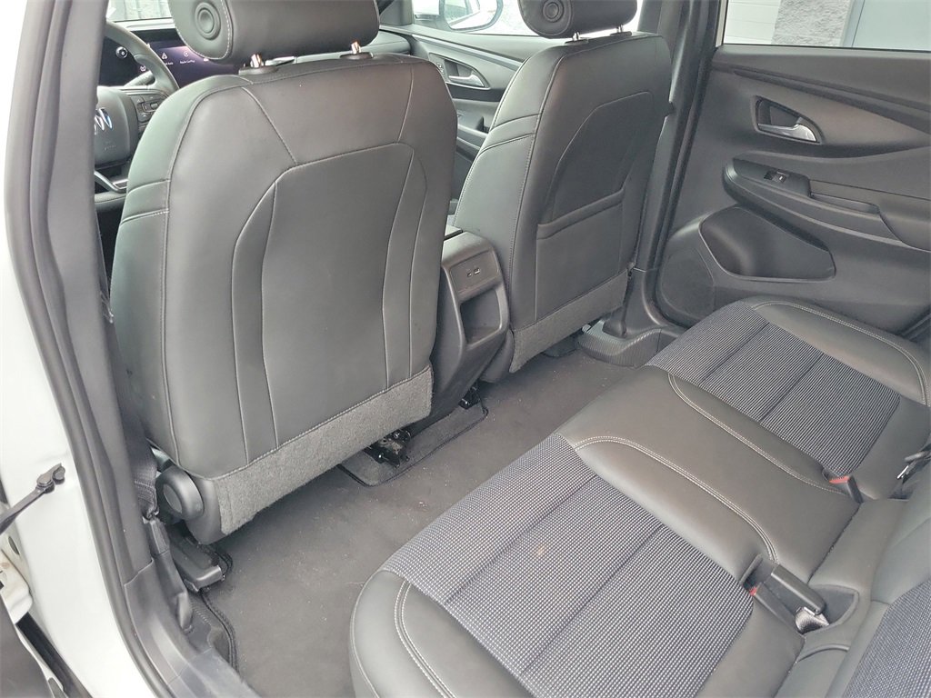Used 2025 Buick Envista Preferred image 23