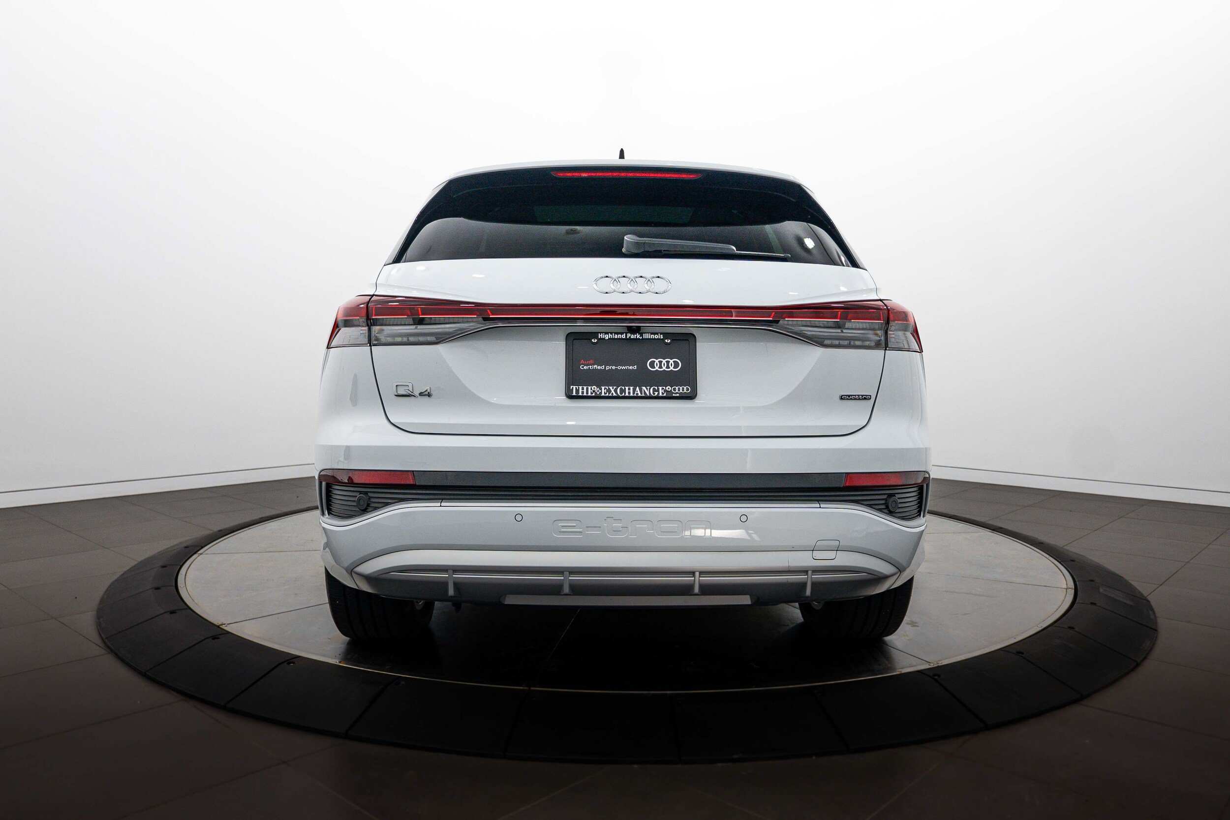 Certified 2023 Audi Q4 e-tron Premium Plus w/ Premium Plus AWD/4WD image 20