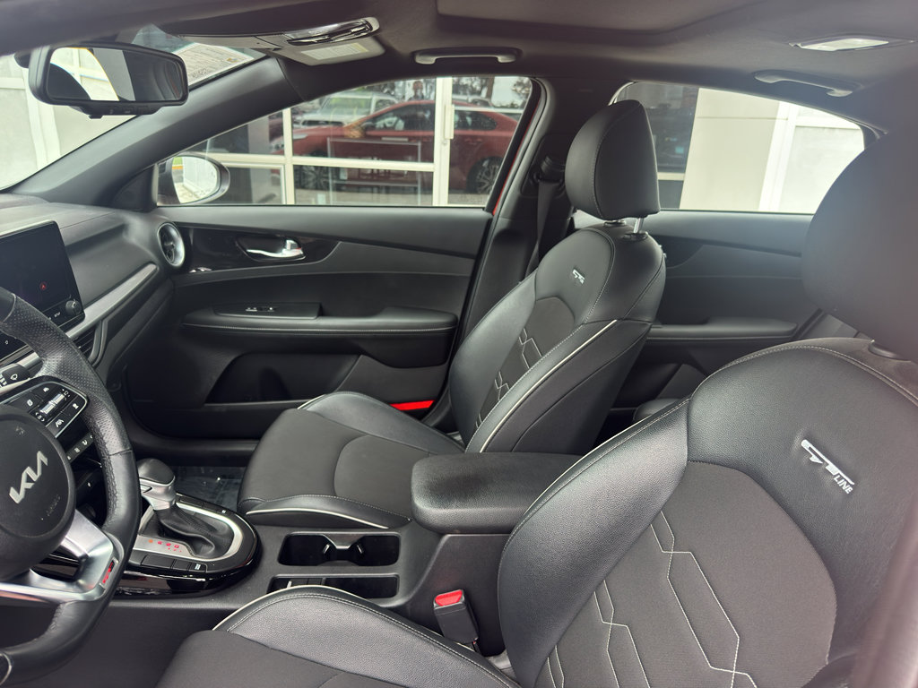 Used 2022 Kia Forte GT-Line w/ GT-Line Premium Package image 4