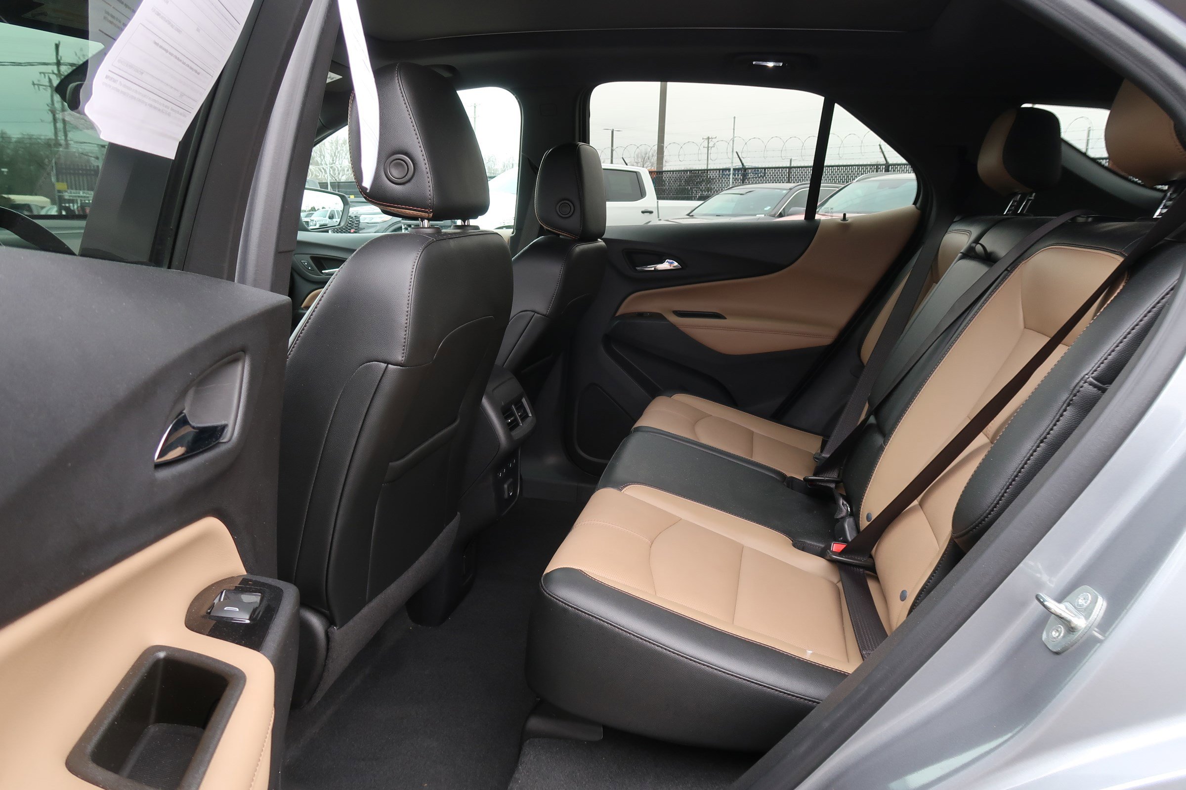 Used 2023 Chevrolet Equinox Premier image 35