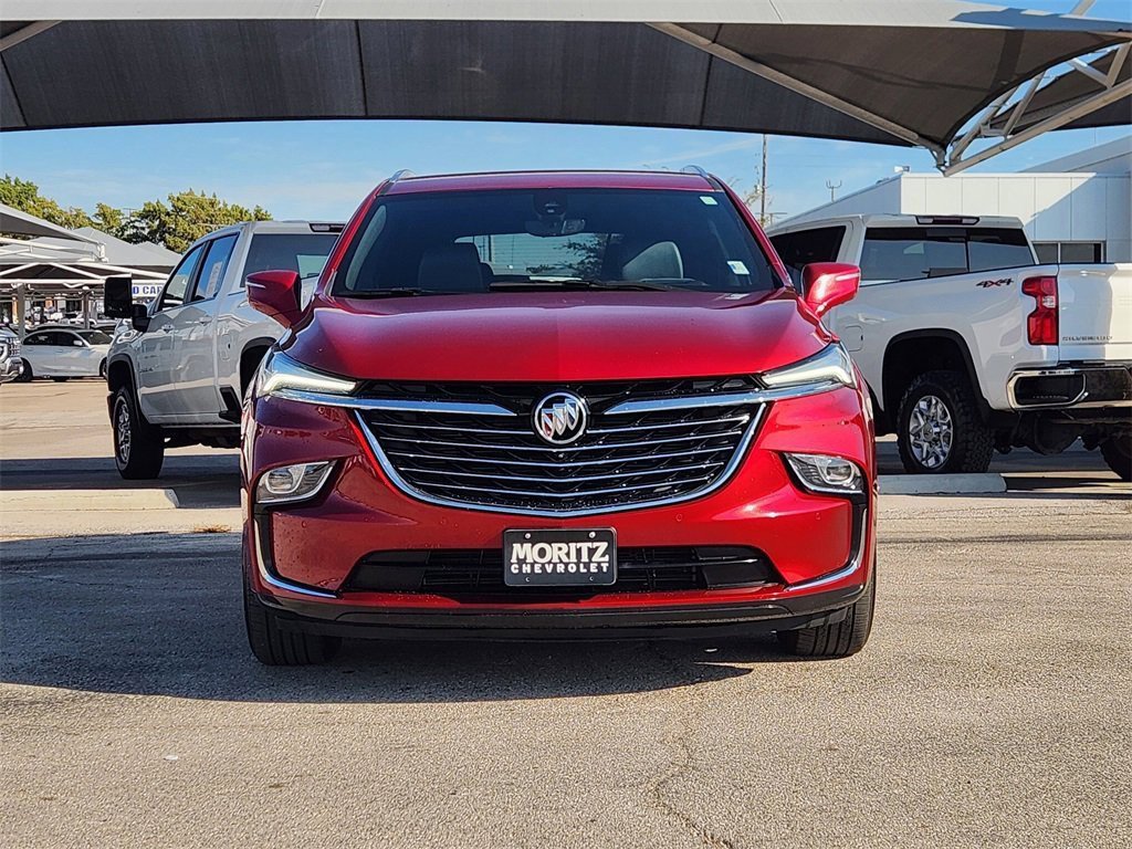 Used 2024 Buick Enclave Premium image 2