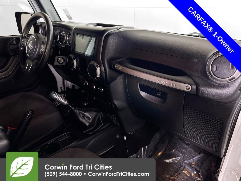 Used 2016 Jeep Wrangler Unlimited Sport w/ Max Tow Package image 24