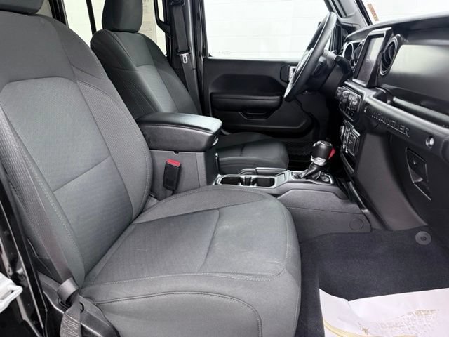 Used 2023 Jeep Wrangler Unlimited w/ Sun & Screen Package AWD/4WD image 19