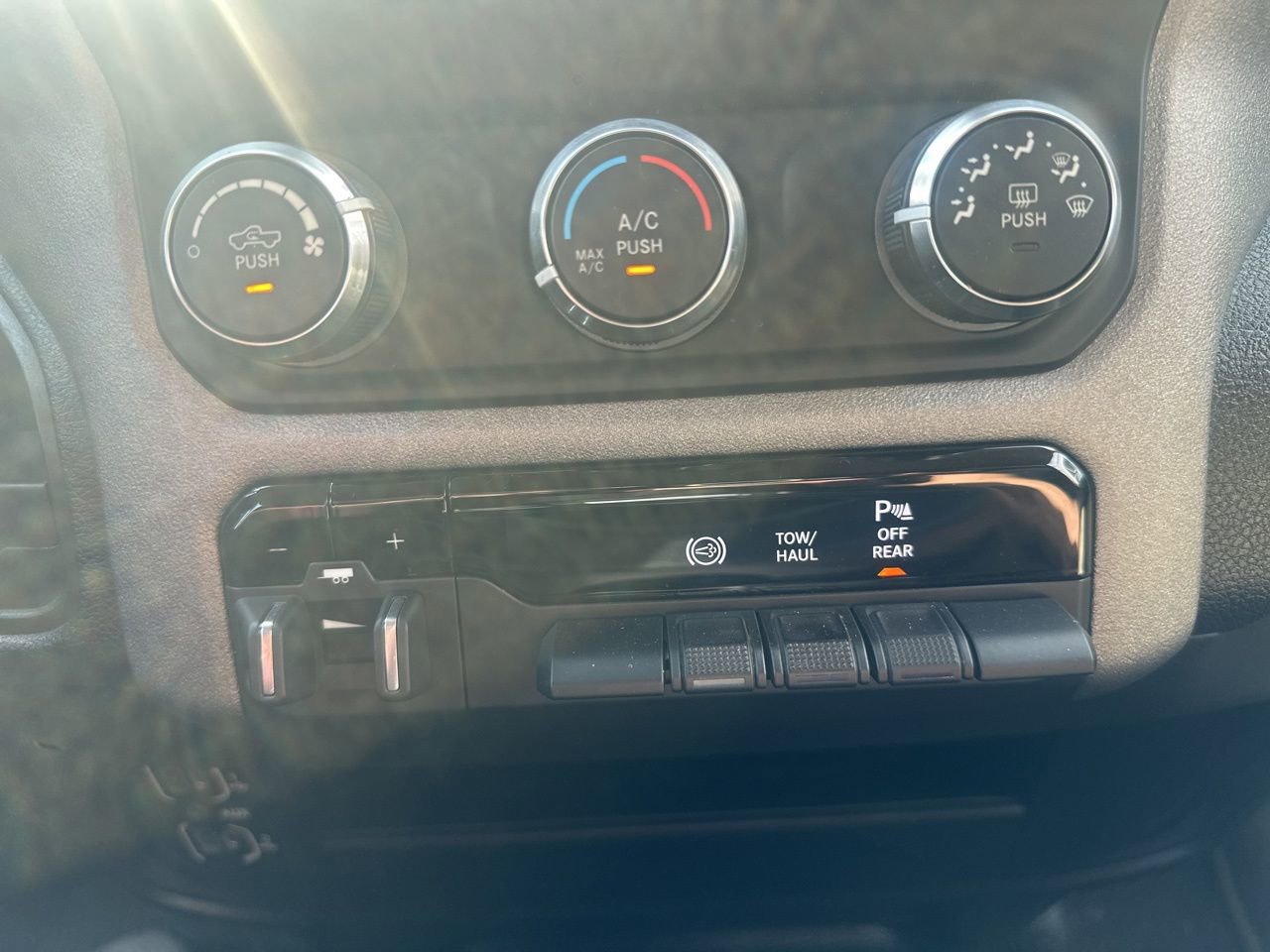 Used 2020 RAM 3500 Tradesman w/ Chrome Appearance Group image 21