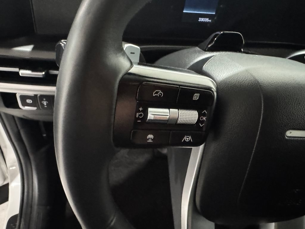 Used 2025 Hyundai Santa Fe SEL FWD image 6
