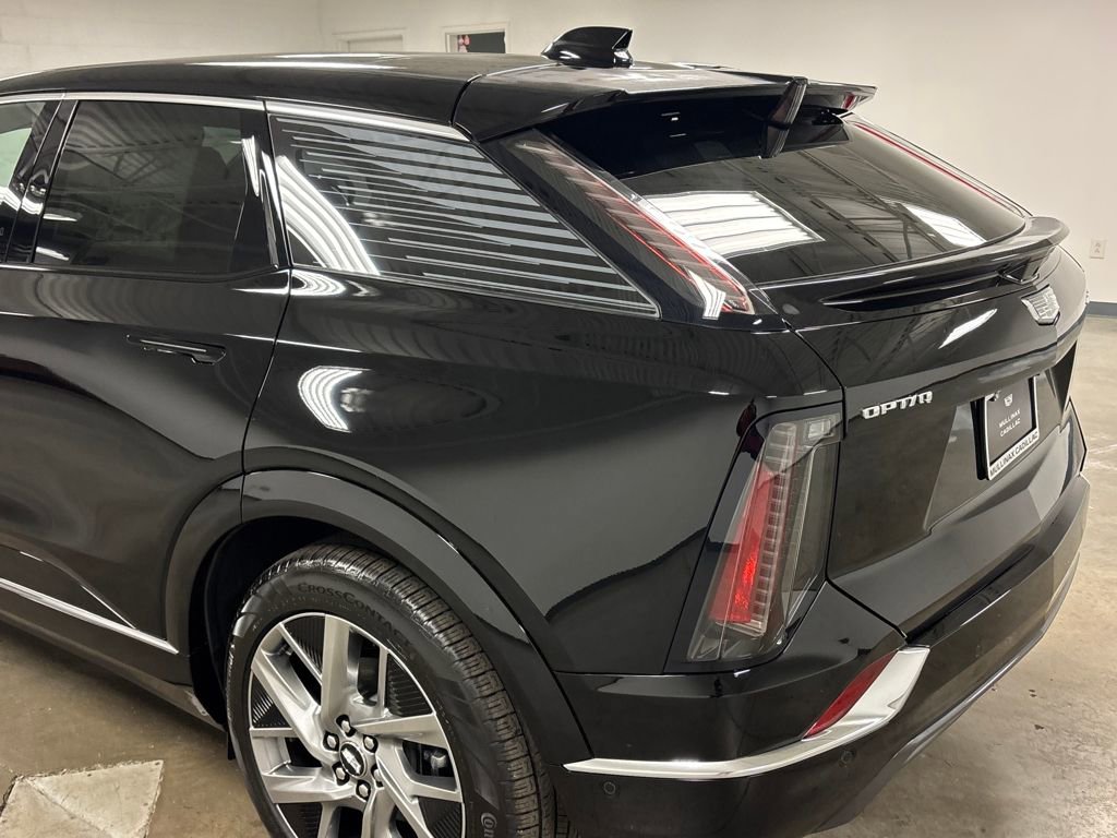 New 2026 Cadillac Optiq Luxury 2 w/ LPO, Floor Liner Package image 13