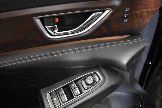 Used 2023 Subaru Ascent Touring image 8