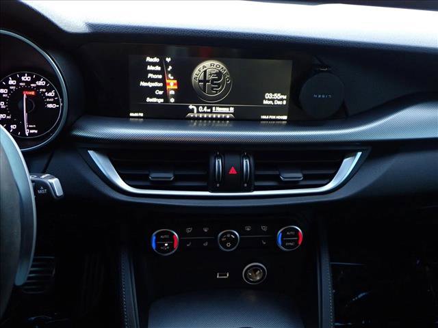 Used 2018 Alfa Romeo Stelvio Ti Sport image 18