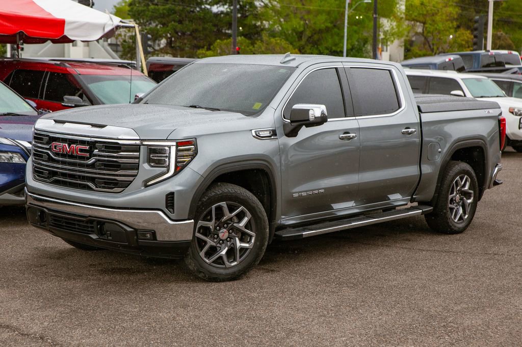 Used 2023 GMC Sierra 1500 SLT w/ SLT Premium Package AWD/4WD image 9