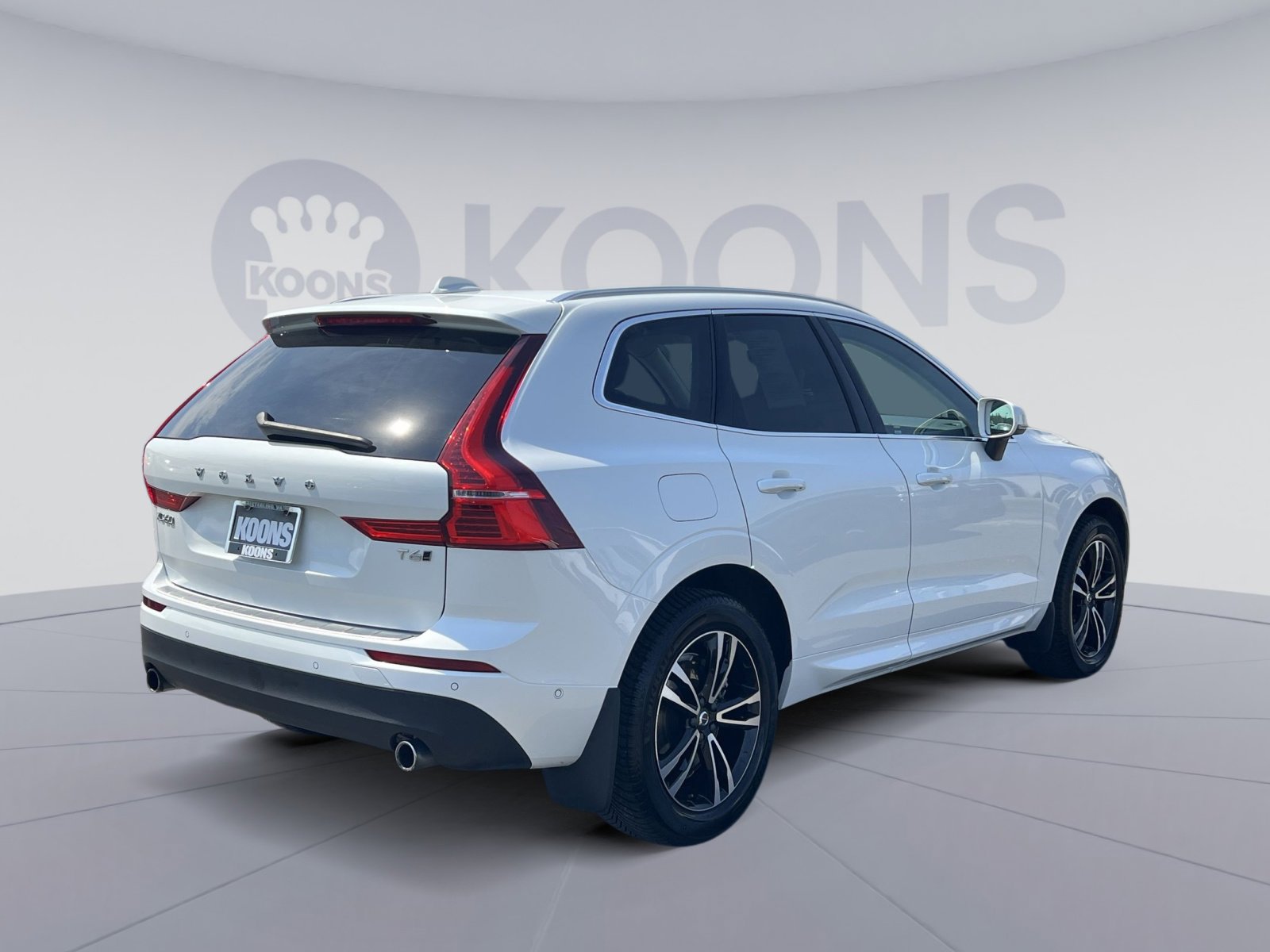 Used 2018 Volvo XC60 T6 Momentum image 7