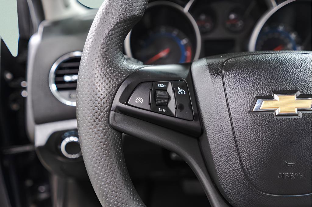 Used 2016 Chevrolet Cruze LT image 12