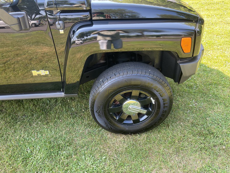 Used 2008 HUMMER H3 w/ Chrome Appearance Package AWD/4WD image 28