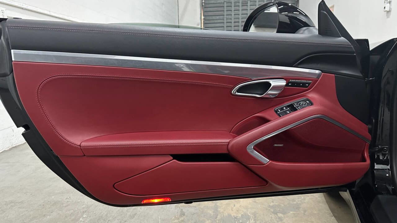 Used 2018 Porsche 911 Carrera image 32