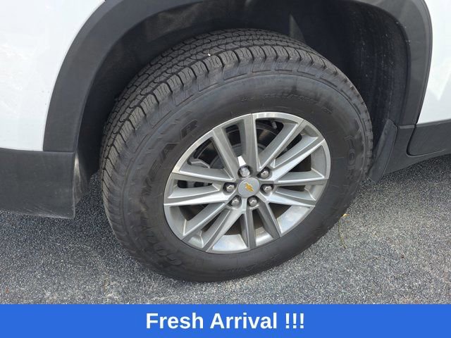 Used 2023 Chevrolet Traverse LT FWD image 14