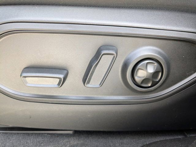 New 2026 Jeep Grand Cherokee Altitude image 21