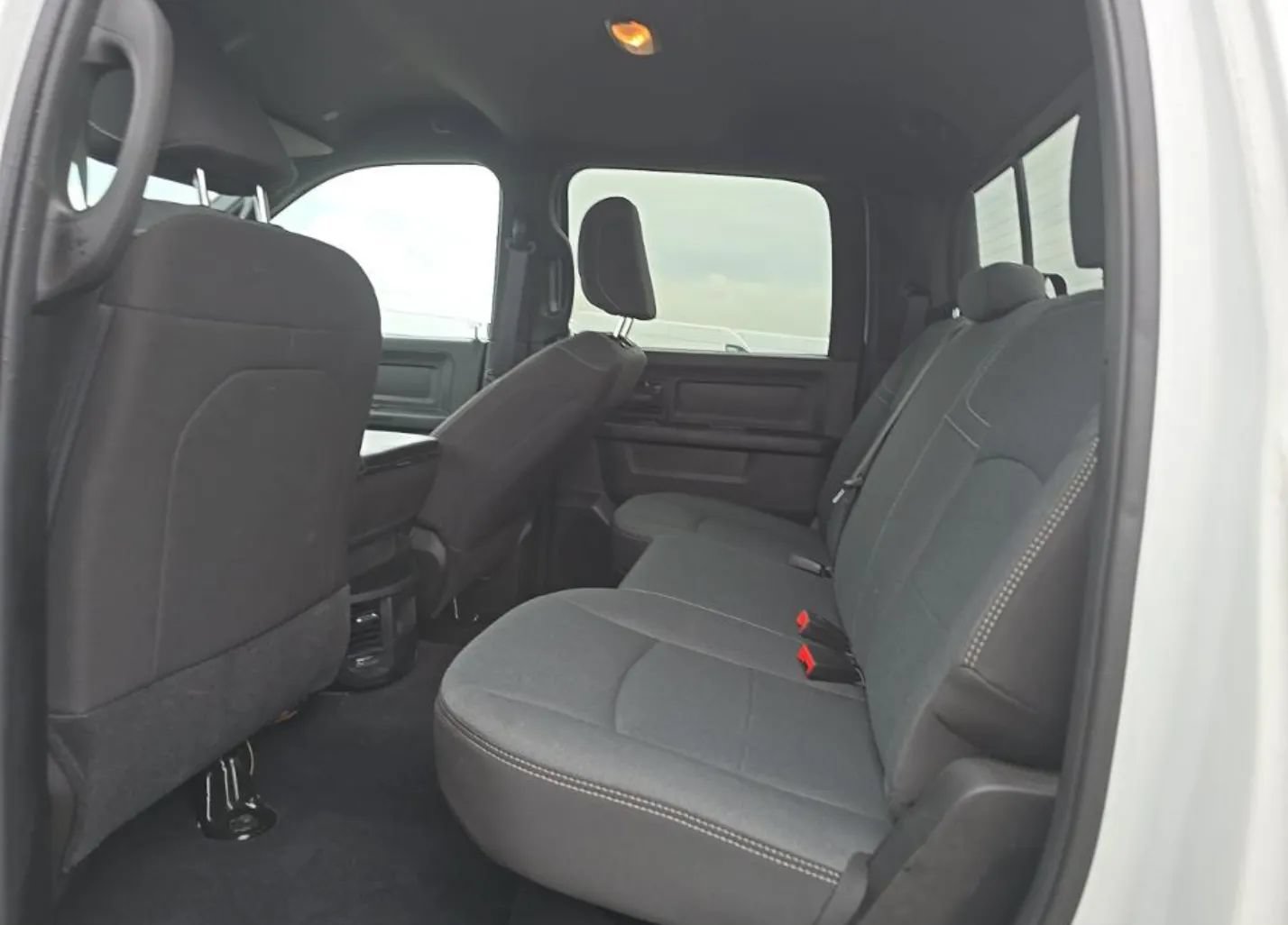 Used 2024 RAM 3500 Tradesman w/ Chrome Appearance Group AWD/4WD image 13
