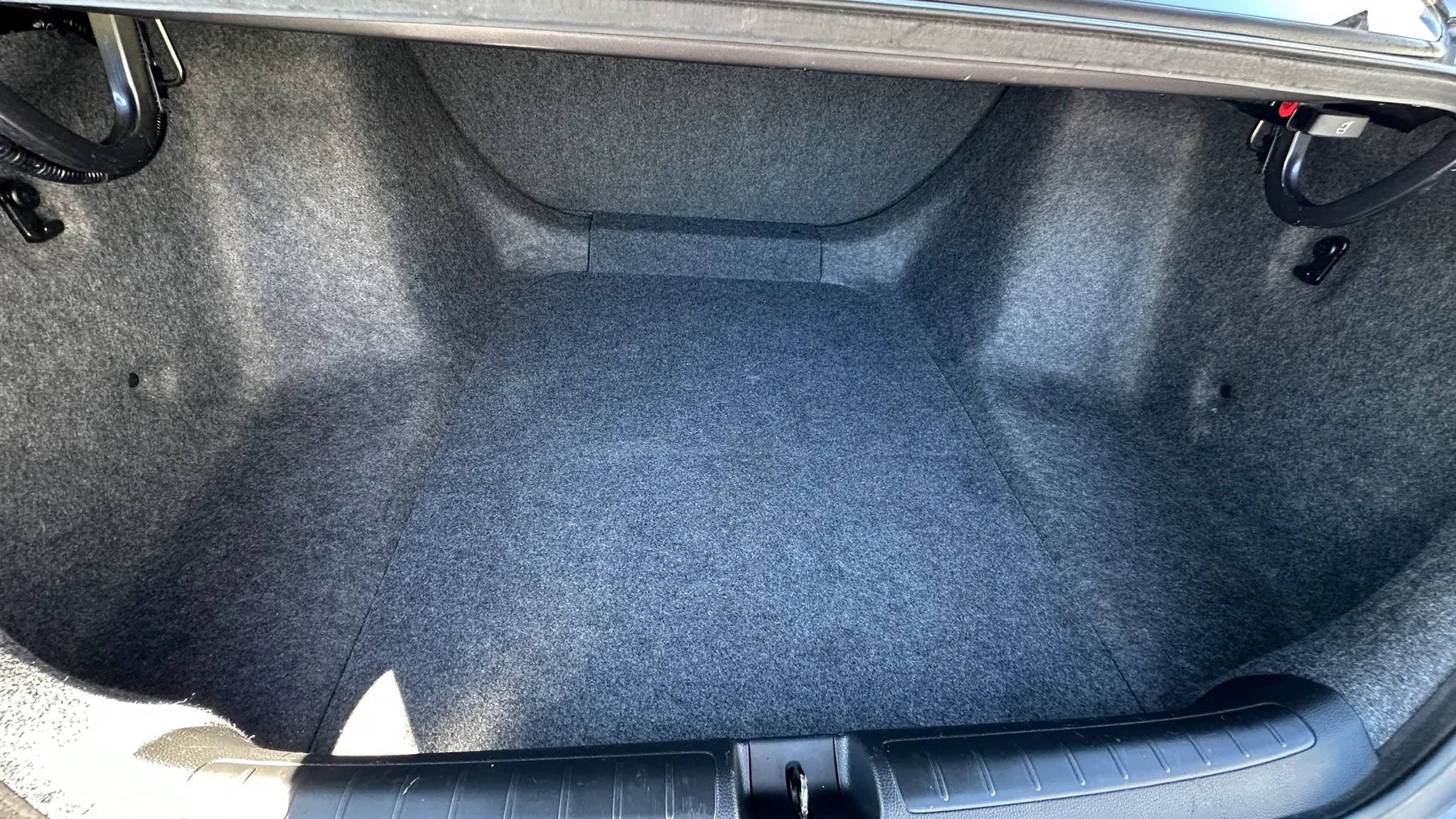 Used 2018 Honda Accord LX image 16