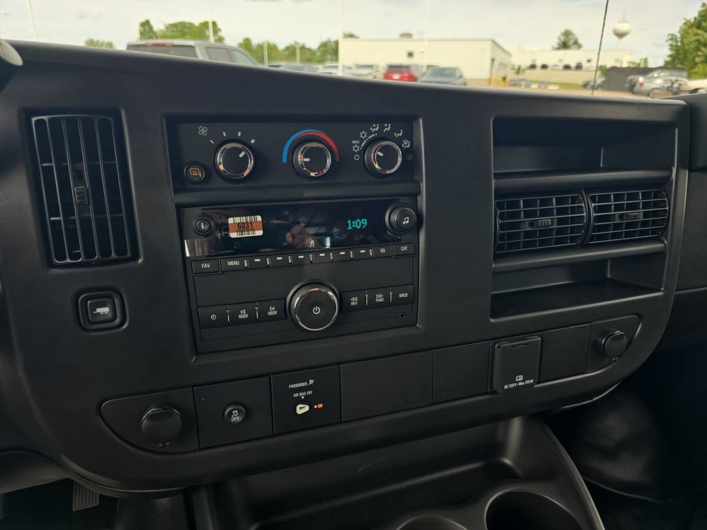 New 2026 GMC Savana 2500 w/ Driver Convenience Package RWD image 22