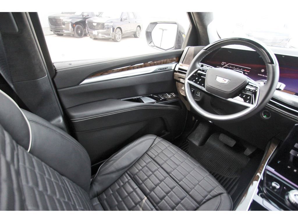 Certified 2025 Cadillac Escalade Sport Platinum w/ LPO, Floor Liner Package image 8