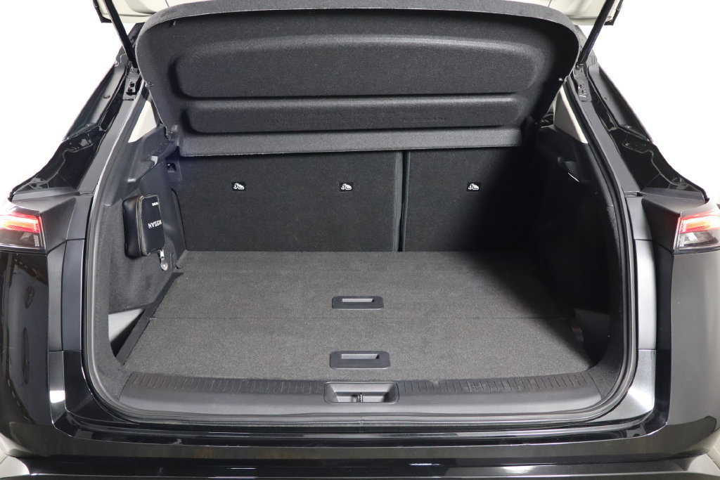 Used 2023 Nissan Ariya AWD image 17