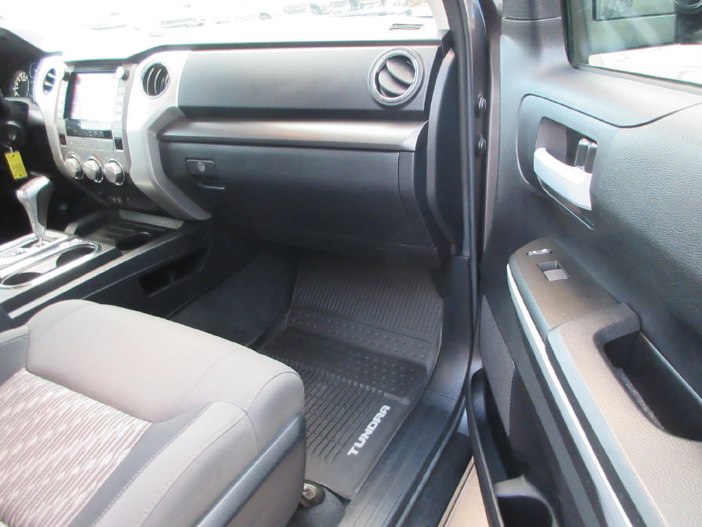 Used 2020 Toyota Tundra SR5 w/ SR5 Upgrade Package RWD image 22