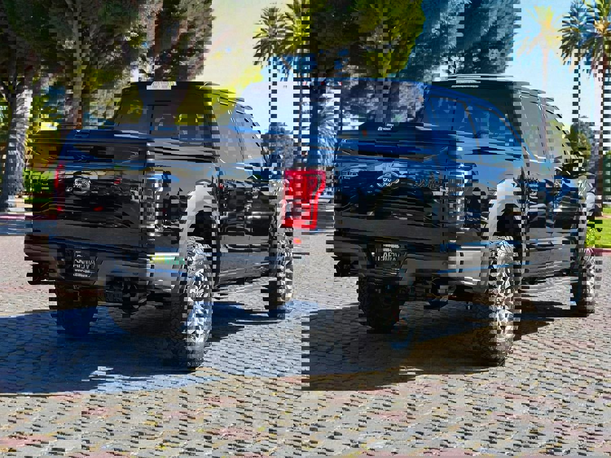 Used 2017 Ford F150 Raptor w/ Equipment Group 802A Luxury image 7