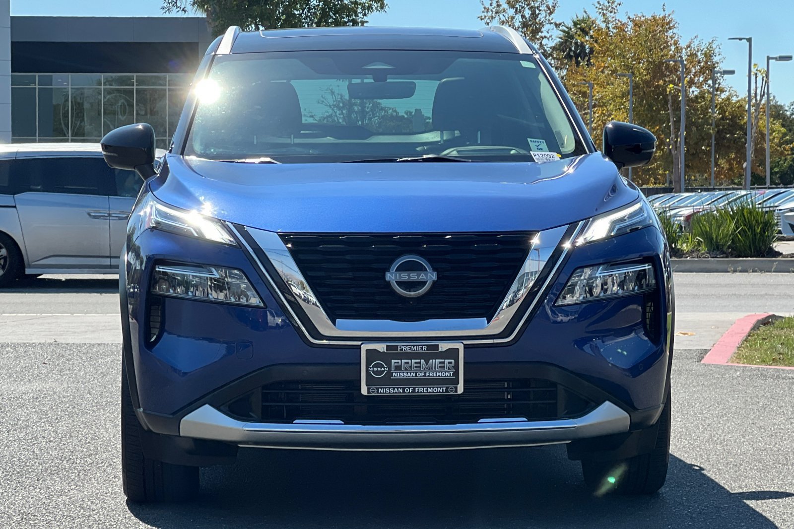Certified 2023 Nissan Rogue Platinum w/ Platinum Premium Package AWD/4WD image 9