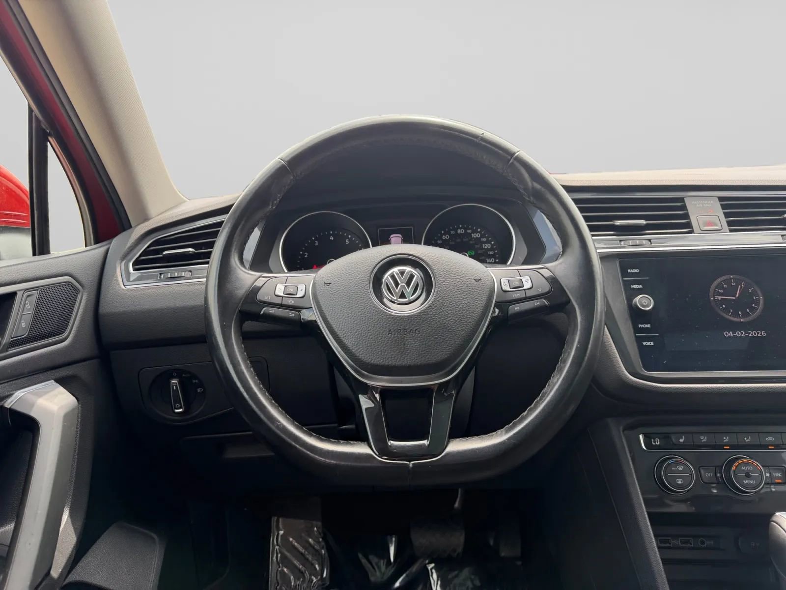 Used 2019 Volkswagen Tiguan SE image 22