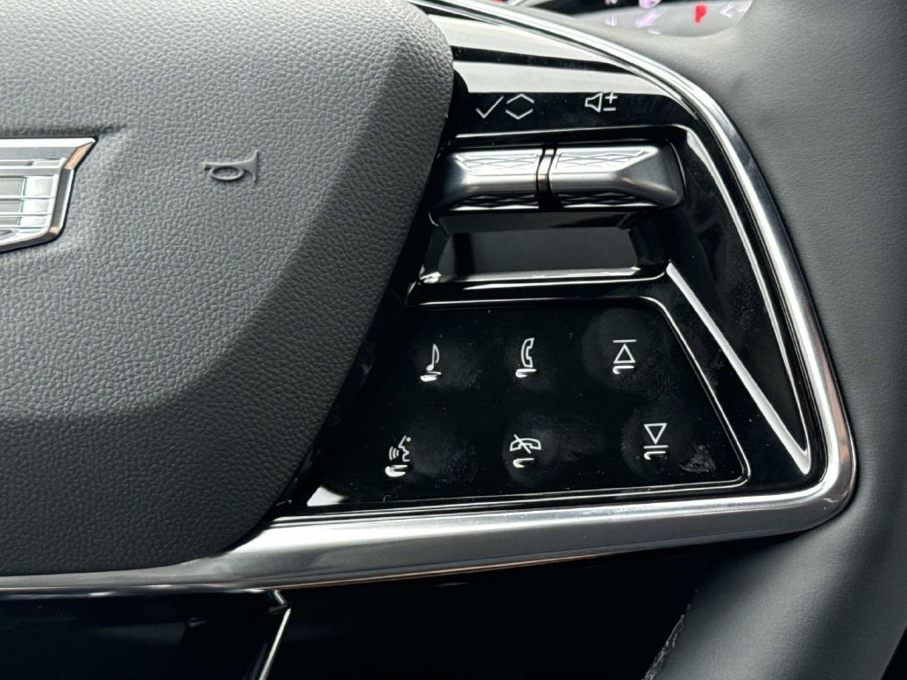 New 2027 Cadillac Lyriq Sport w/ LPO, Floor Liner Package AWD/4WD image 15