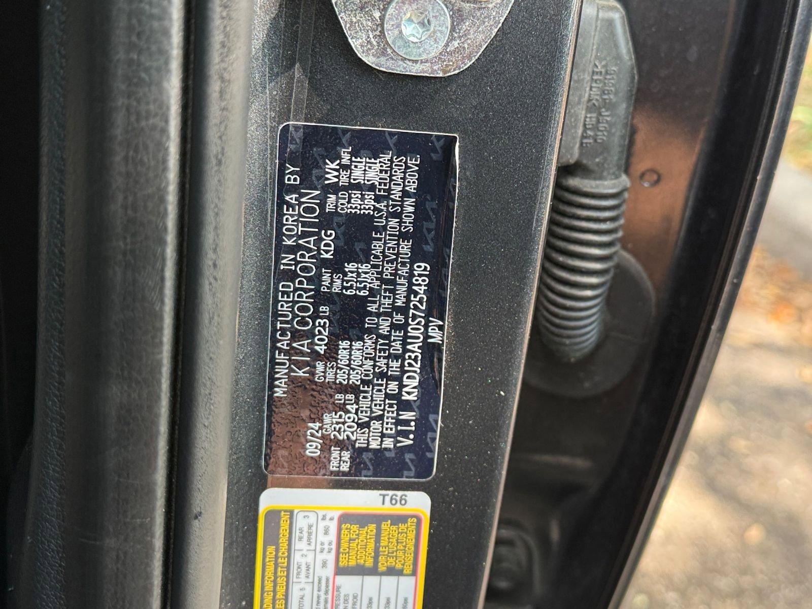 Used 2025 Kia Soul LX w/ LX Technology Package FWD image 27