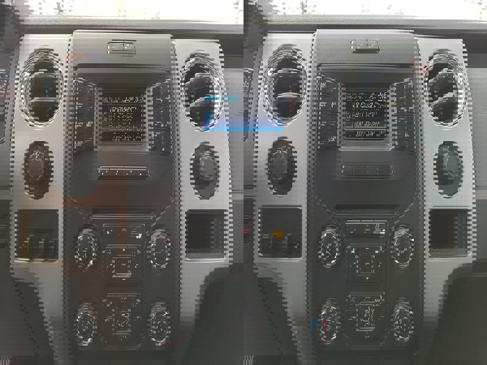 Used 2014 Ford F150 XLT w/ Equipment Group 302A Luxury image 24