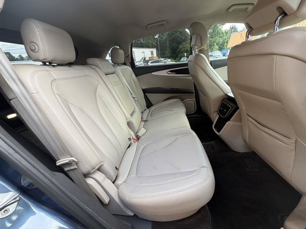 Used 2018 Lincoln MKX Premiere FWD image 18