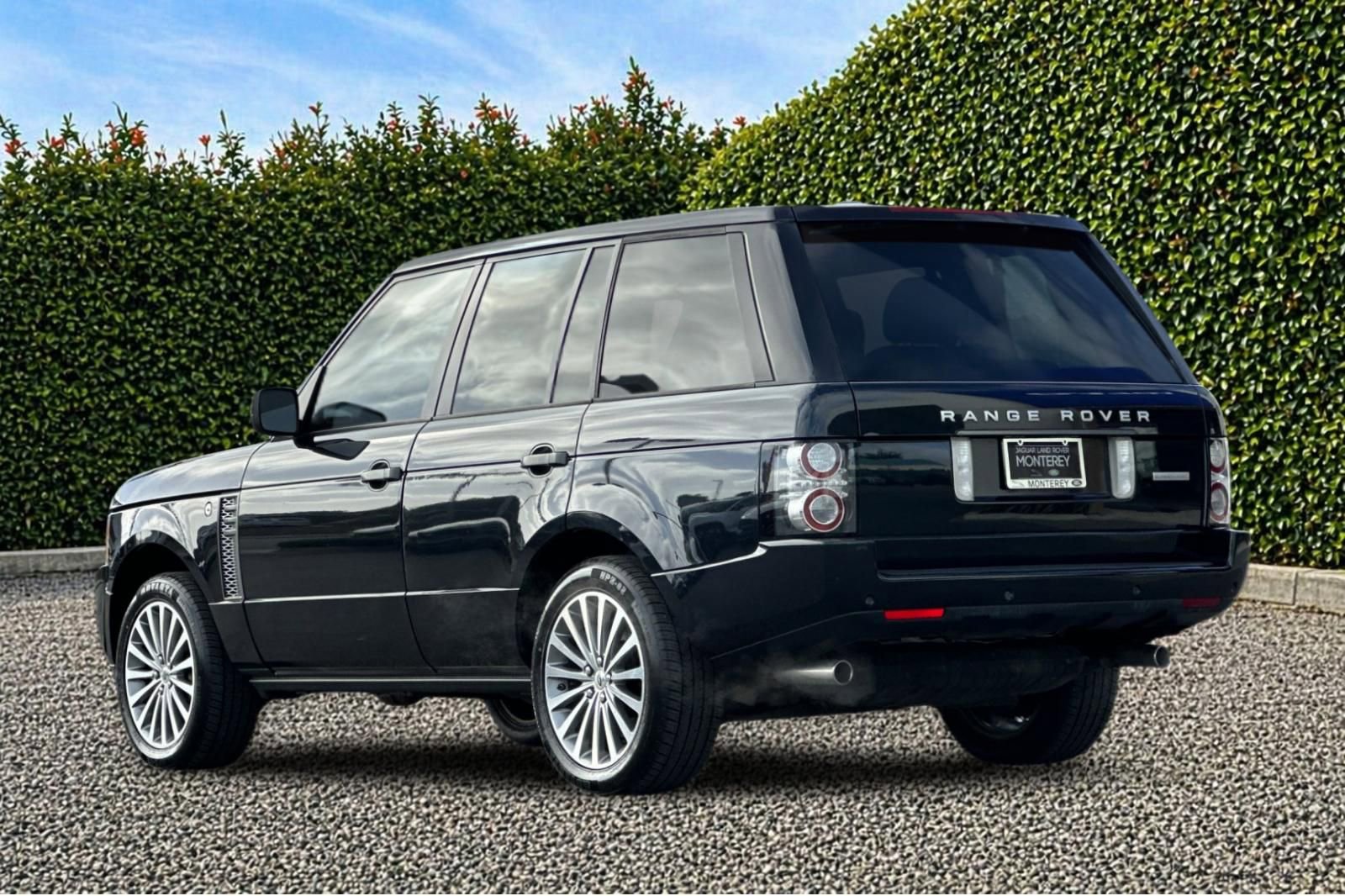 Used 2011 Land Rover Range Rover Supercharged AWD/4WD image 6