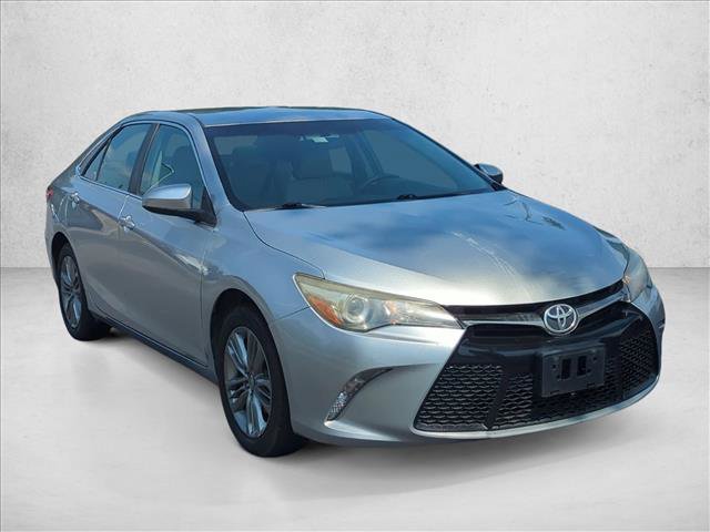 Used 2016 Toyota Camry SE FWD video 3