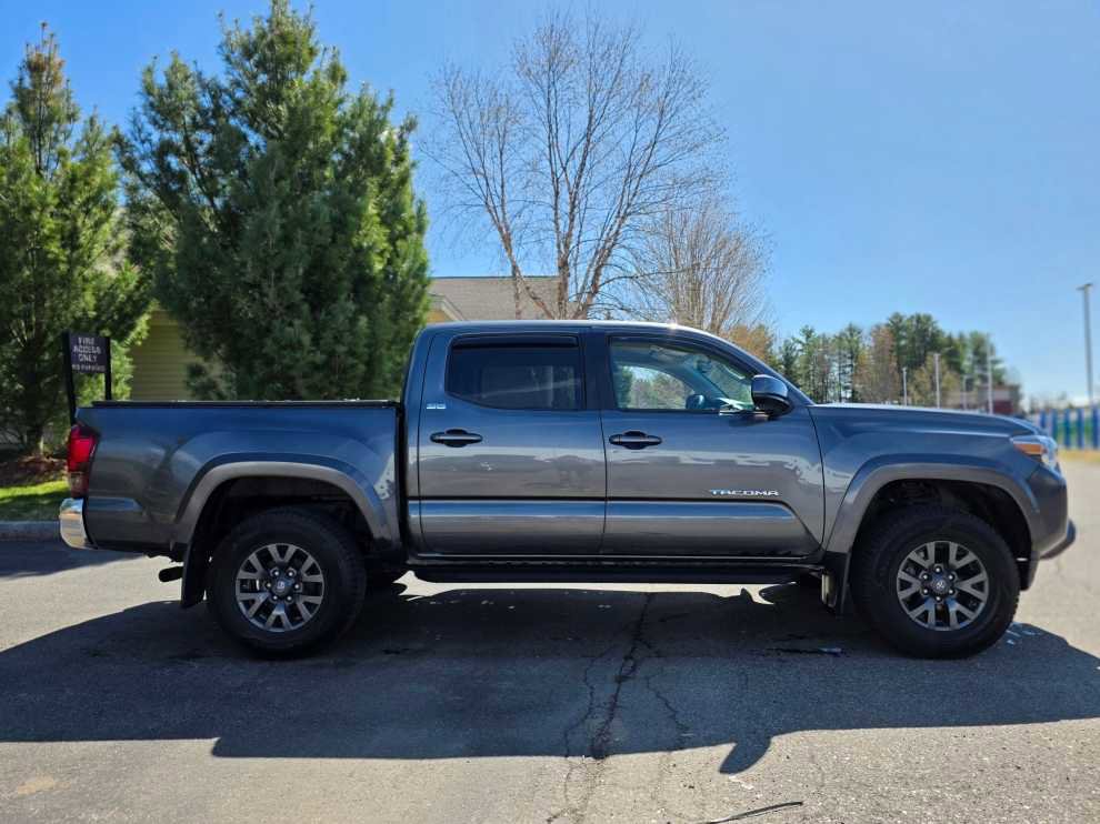 Used 2023 Toyota Tacoma SR5 AWD/4WD image 12