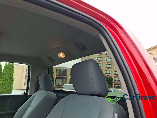 Used 2019 RAM 1500 Express AWD/4WD image 12