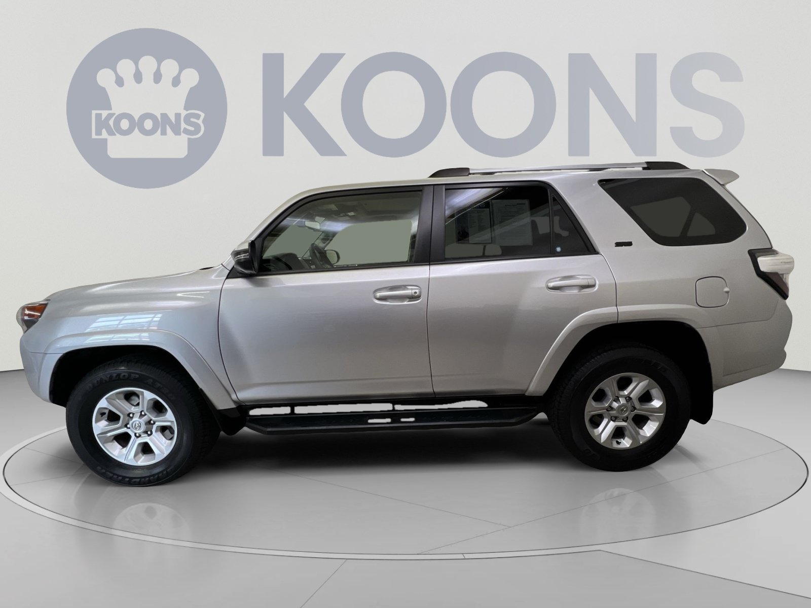 Used 2022 Toyota 4Runner SR5 Premium w/ Moonroof Package AWD/4WD image 5