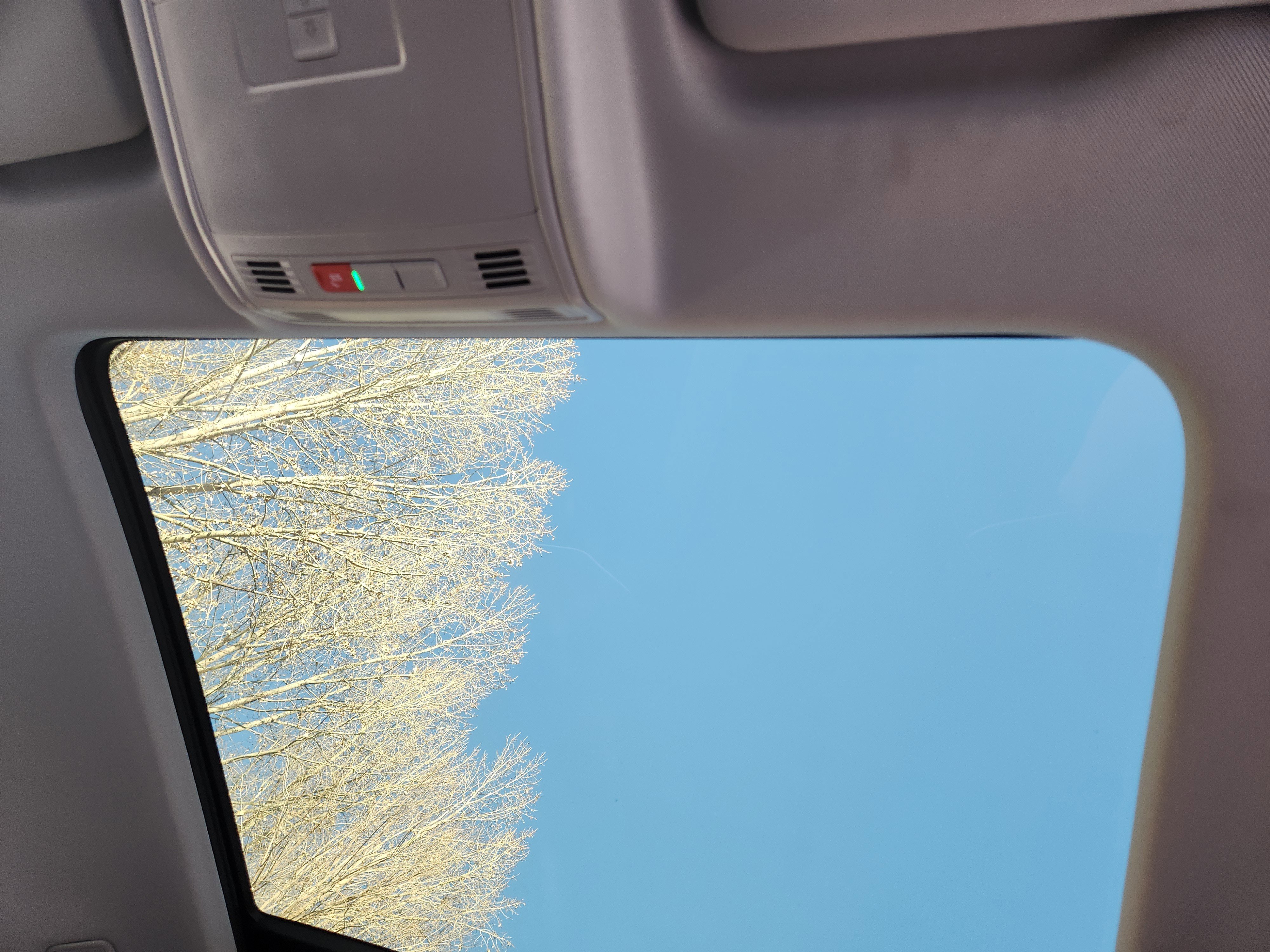 Certified 2023 Volkswagen Taos SE w/ Panoramic Sunroof Package image 35